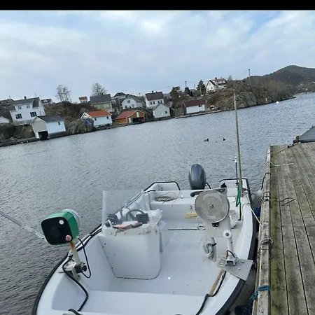 Holiday home Ved Sjoen Pa Andabeloy, Bat Leies