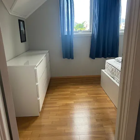 Feriehus Ved Sjoen Pa Andabeloy